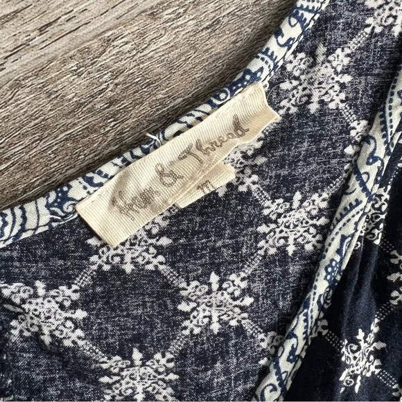 Hem & Thread boho print wrap cold shoulder romper - Picture 5 of 5